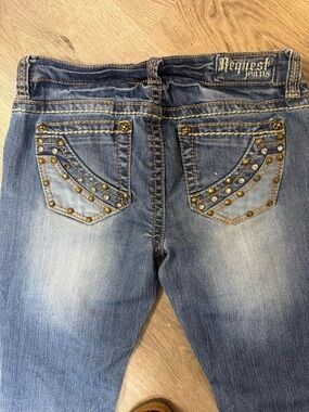 Request Jeans Women's Medium Blue Skinny Jeans with Studded Back Pockets